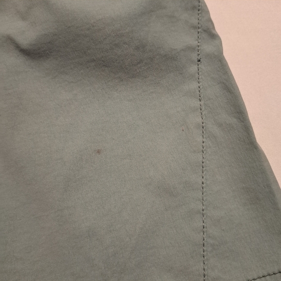 Athleta womens size 2 shorts light green sage - Picture 5 of 9
